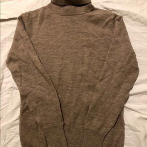 Banana republic turtleneck size medium